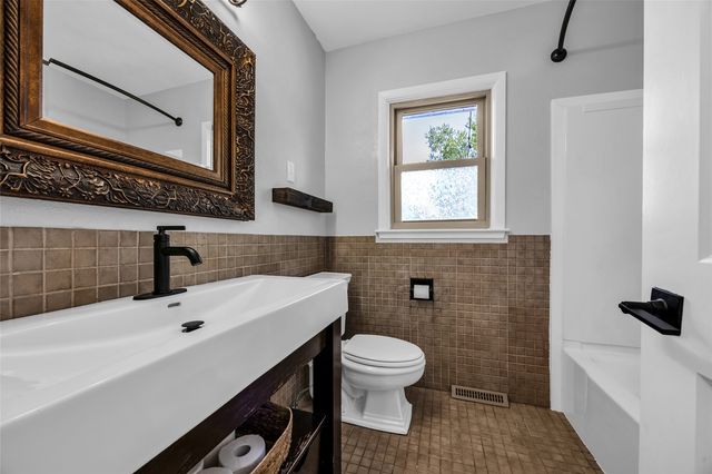 5808 Beverly Road SW, Cedar Rapids, IA 52404