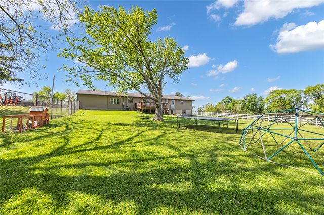 5808 Beverly Road SW, Cedar Rapids, IA 52404