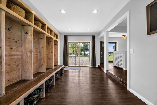 5808 Beverly Road SW, Cedar Rapids, IA 52404