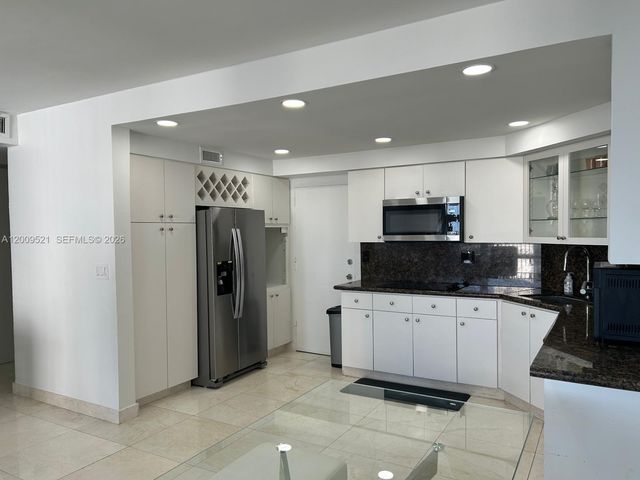 1408 Brickell Bay Dr 1002, Miami, FL 33131