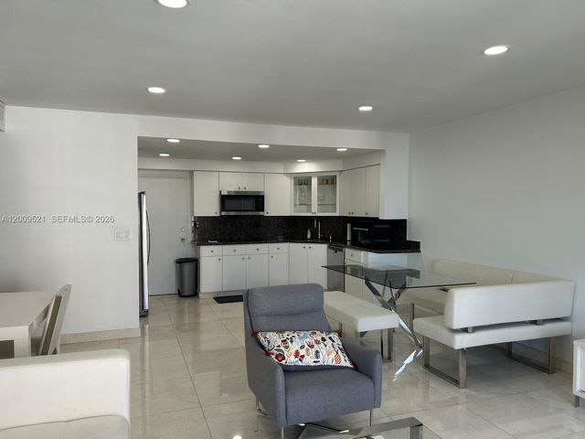 1408 Brickell Bay Dr 1002, Miami, FL 33131