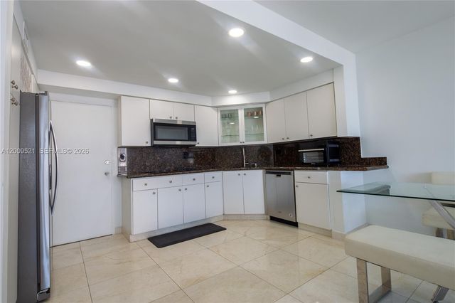 1408 Brickell Bay Dr 1002, Miami, FL 33131