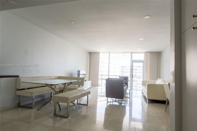 1408 Brickell Bay Dr 1002, Miami, FL 33131