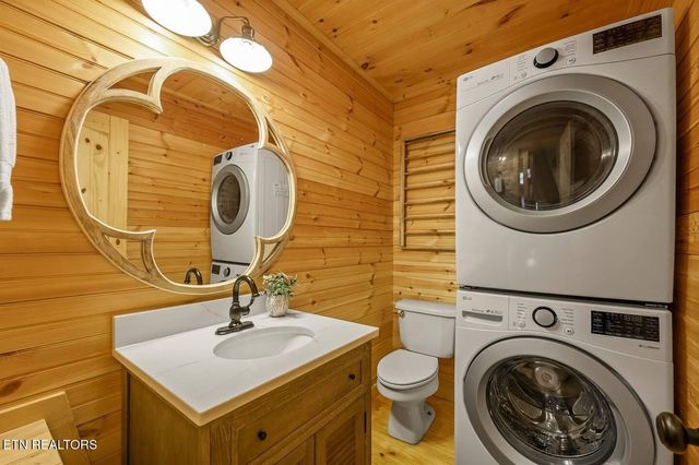 1218 N Baden Drive, Gatlinburg, TN 37738