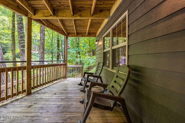 1218 N Baden Drive, Gatlinburg, TN 37738