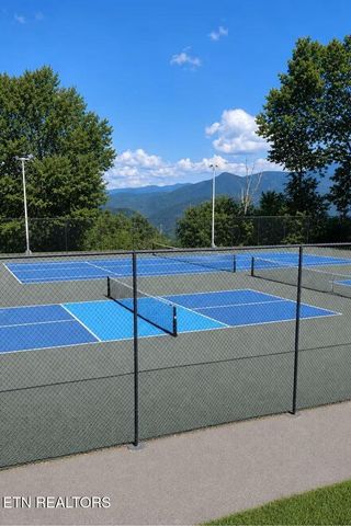1218 N Baden Drive, Gatlinburg, TN 37738