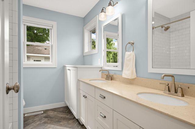 5117 Chowen Avenue S, Minneapolis, MN 55410