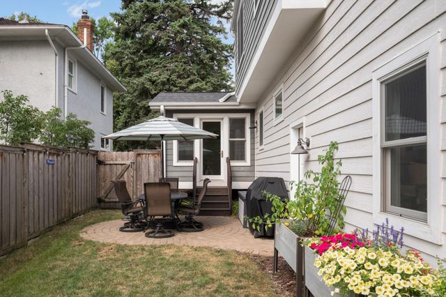 5117 Chowen Avenue S, Minneapolis, MN 55410