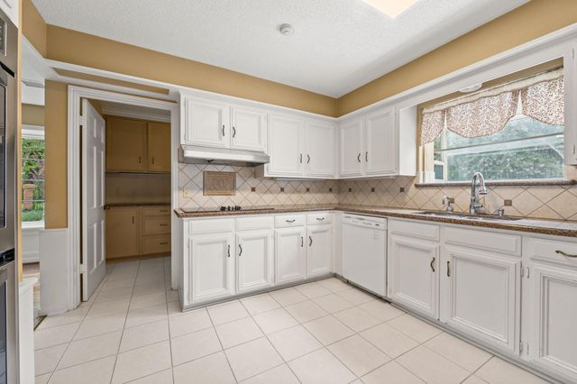14302 Apple Tree Road, Houston, TX 77079