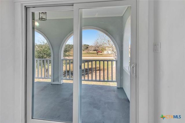 445 Lakeshore Drive, Victoria, TX 77905