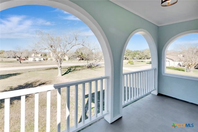 445 Lakeshore Drive, Victoria, TX 77905