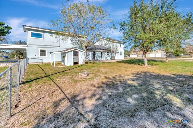445 Lakeshore Drive, Victoria, TX 77905