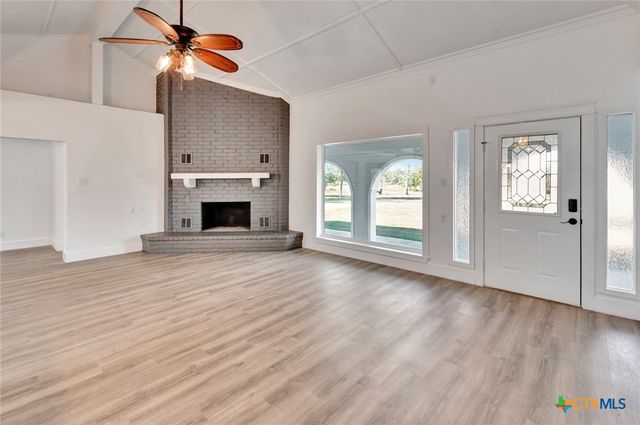 445 Lakeshore Drive, Victoria, TX 77905