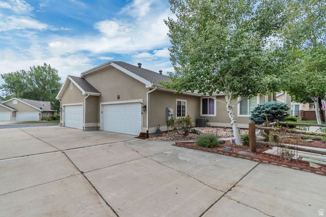 316 E PAVILION CIR, Saratoga Springs, UT 84045