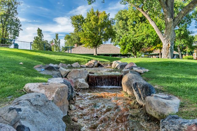 316 E PAVILION CIR, Saratoga Springs, UT 84045