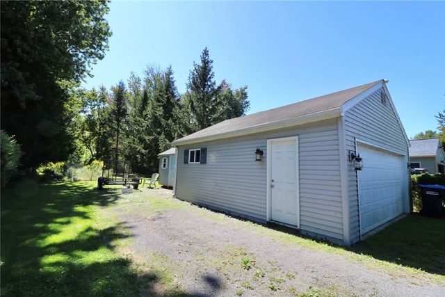 24 Zellweger Bch, Parma, NY 14468