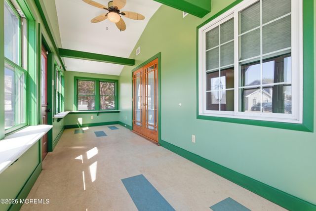37 E Lakewood Avenue, Ocean Gate, NJ 08740