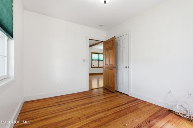 37 E Lakewood Avenue, Ocean Gate, NJ 08740