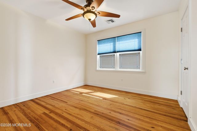 37 E Lakewood Avenue, Ocean Gate, NJ 08740