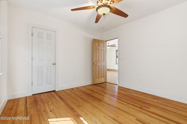 37 E Lakewood Avenue, Ocean Gate, NJ 08740