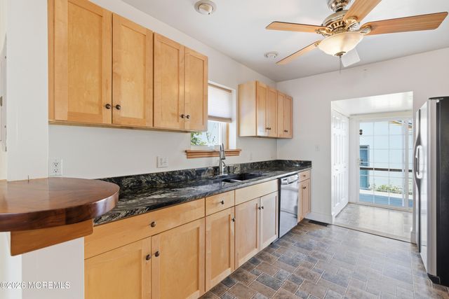 37 E Lakewood Avenue, Ocean Gate, NJ 08740