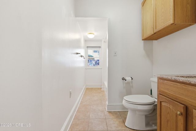 37 E Lakewood Avenue, Ocean Gate, NJ 08740