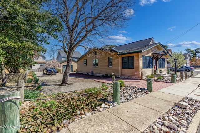 37 E Lakewood Avenue, Ocean Gate, NJ 08740
