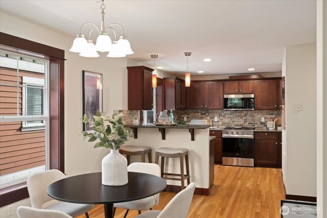 2205 NE 92nd Street, Seattle, WA 98115