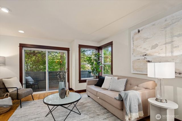 2205 NE 92nd Street, Seattle, WA 98115