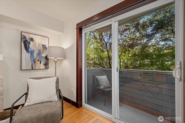 2205 NE 92nd Street, Seattle, WA 98115