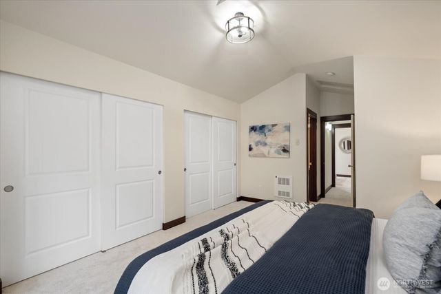 2205 NE 92nd Street, Seattle, WA 98115