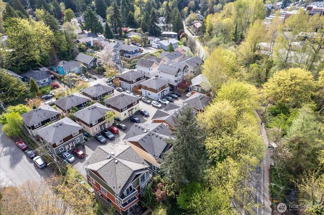2205 NE 92nd Street, Seattle, WA 98115