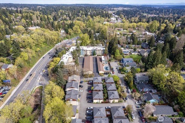 2205 NE 92nd Street, Seattle, WA 98115