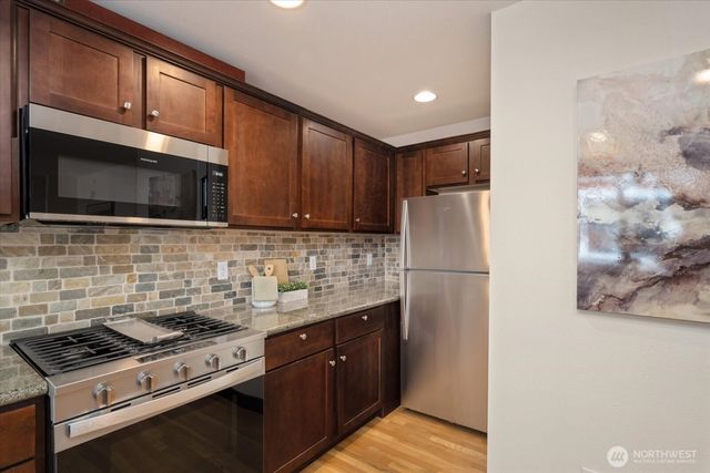 2205 NE 92nd Street, Seattle, WA 98115