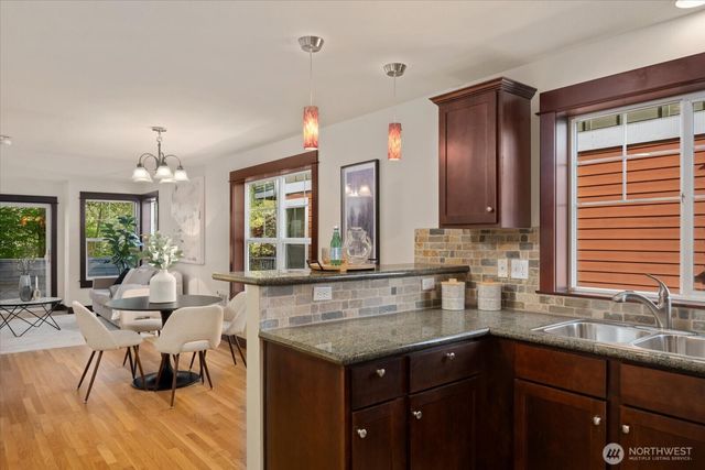 2205 NE 92nd Street, Seattle, WA 98115