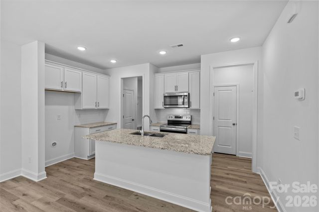 4008 Crooked Spruce Court, Matthews, NC 28105