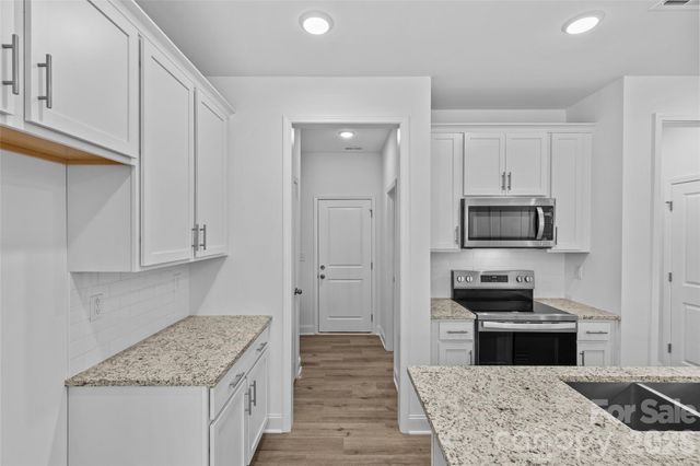 4008 Crooked Spruce Court, Matthews, NC 28105