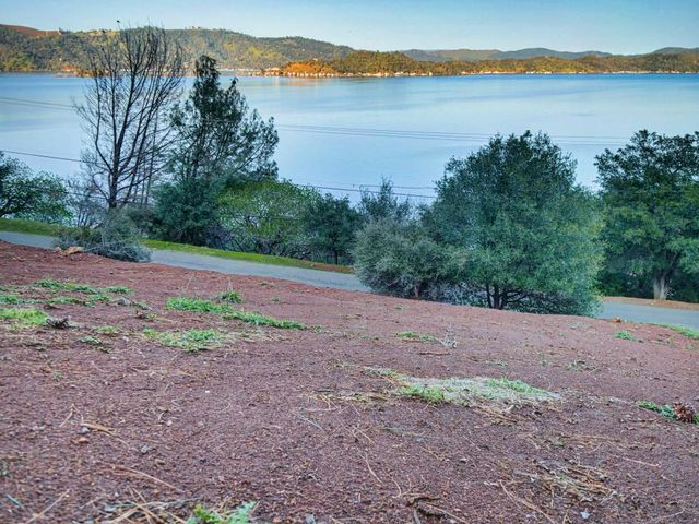 3223 S Lake Drive, Kelseyville, CA 95451