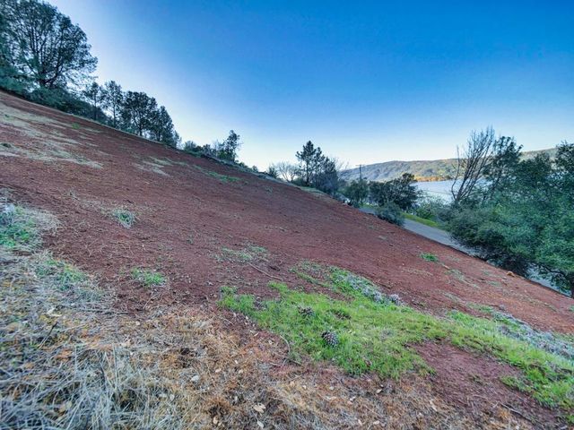 3223 S Lake Drive, Kelseyville, CA 95451
