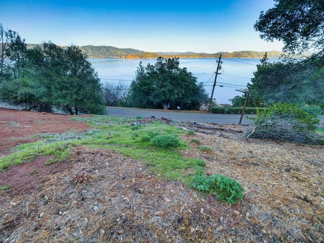 3223 S Lake Drive, Kelseyville, CA 95451