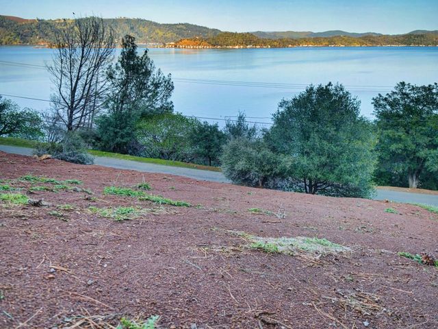 3223 S Lake Drive, Kelseyville, CA 95451