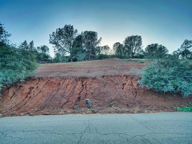 3223 S Lake Drive, Kelseyville, CA 95451