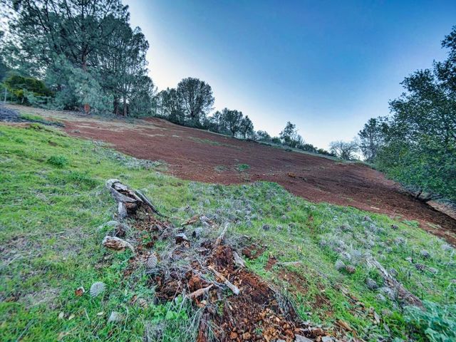 3223 S Lake Drive, Kelseyville, CA 95451