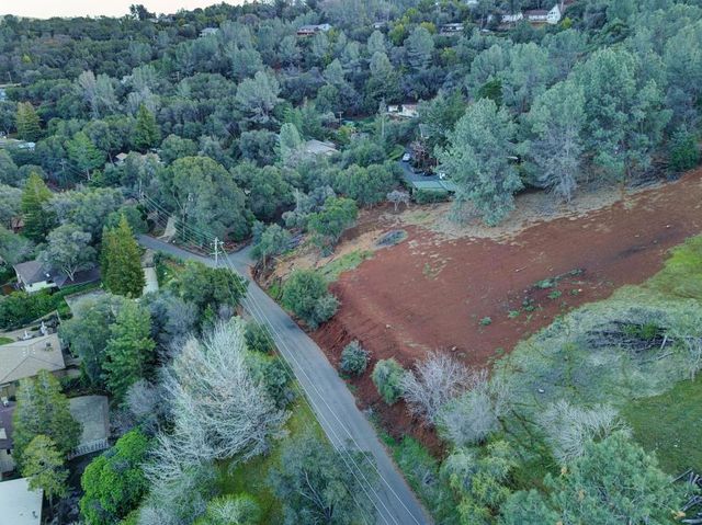 3223 S Lake Drive, Kelseyville, CA 95451