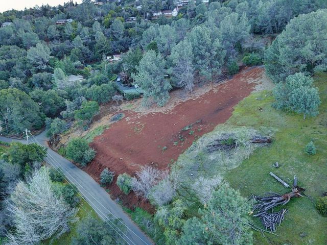 3223 S Lake Drive, Kelseyville, CA 95451