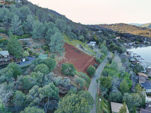 3223 S Lake Drive, Kelseyville, CA 95451