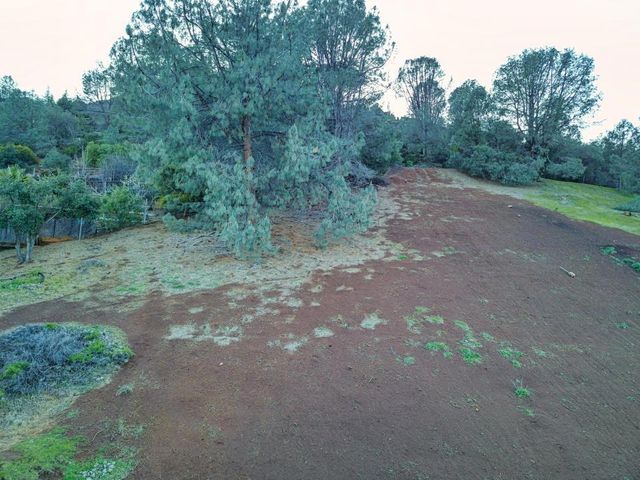 3223 S Lake Drive, Kelseyville, CA 95451