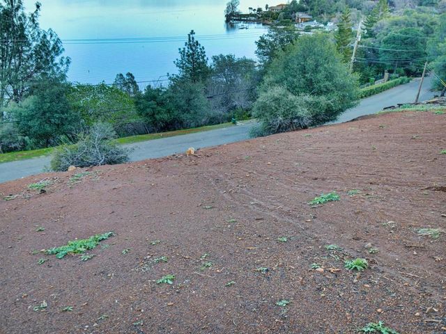 3223 S Lake Drive, Kelseyville, CA 95451