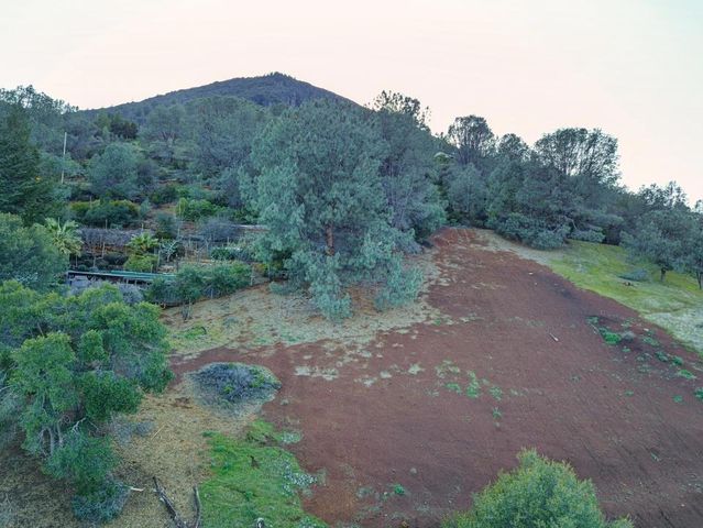 3223 S Lake Drive, Kelseyville, CA 95451