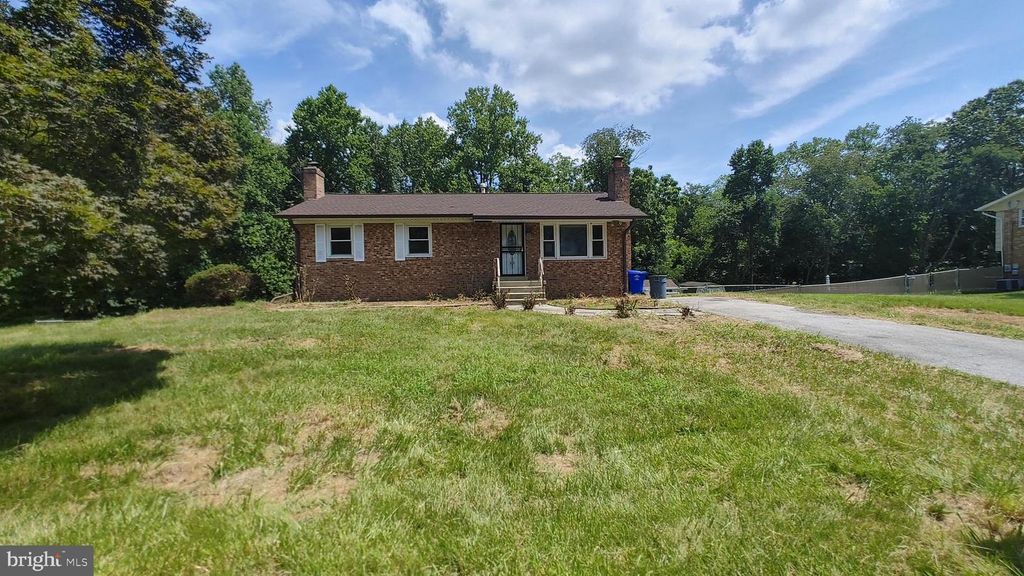 7010 EVERGREEN DR, Waldorf, MD 20601